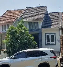 Disewakan rumah satu lantai di legenda wisata cibubur