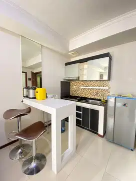 Disewakan Tipe 2 Bedroom Furnish di Royal Mediterania Garden