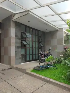 Rumah Nyaman dan Cantik di Batununggal Bandung