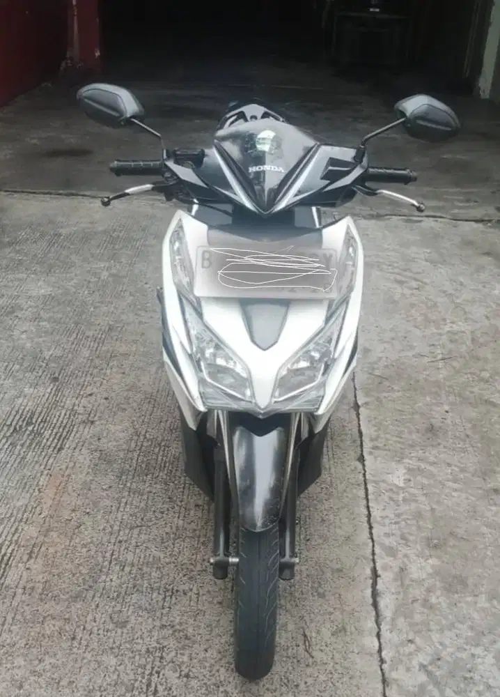 Jual motor vario bekas tahun 2013
