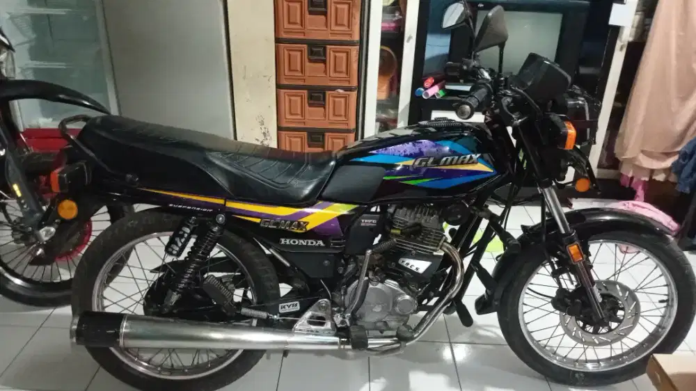 Honda gl max standard