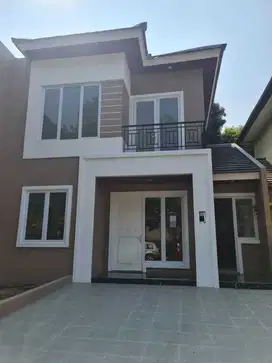 Dijual Rumah 2 Lantai SHM di Kota Wisata Cibubur