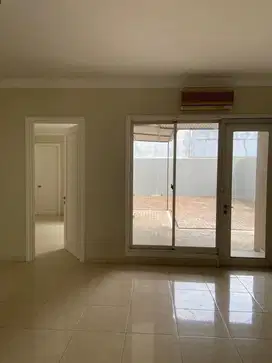 Dijual Cepat Rumah Cantik Siap Huni 2 Lantai ,Alam Sutera