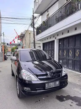 Kijang innova G 2005 matic istimewa