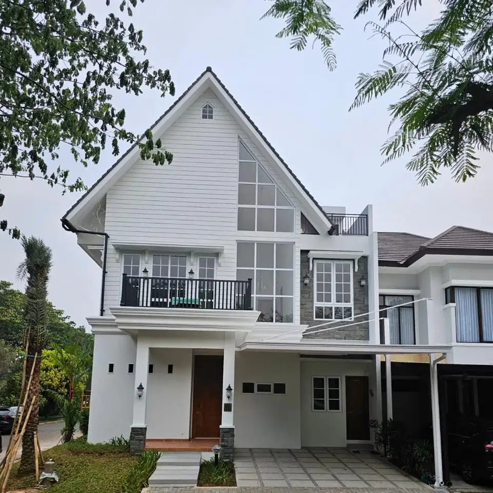 rumah cantik lokasi super strategis. cluster illustria eminent di bsd.