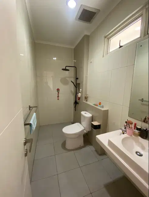 DIJUAL Cepat Rumah rapi terawat di The Avani BSD