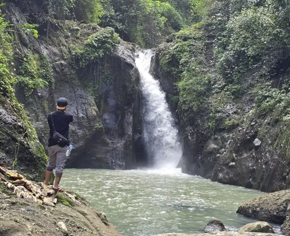 Dijual tanah view air terjun, lembah dan los sungai besar berbatu