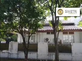 Dijual Rumah Posisi Hook  Area Favorit di Bintaro Jaya Sektor 9