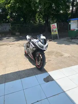 Ninja 250 fi lengkap plat on