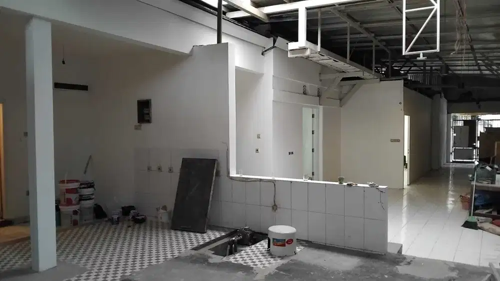 Disewakan Rumah Main Road Strategis Cocok Untuk Usaha Di Daerah Sayap