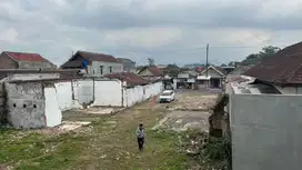 DI JUAL RUMAH DAN TANAH SHM ON HAND BUMIAYU MALANG POROS JALAN
