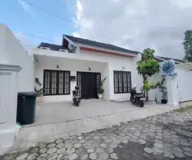 Dijual Villa Exclusive Full Furnishe Private Pool Jalan Palagan Km 7,5