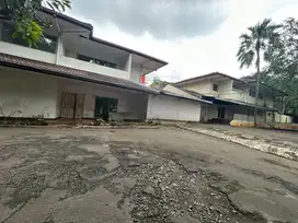 Dijual Rumah Lama Hitung Tanah Saja di Kemang Jakarta Selatan