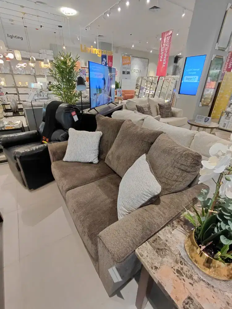 STAIRATT SOFA 2S 28577 DARK BR
