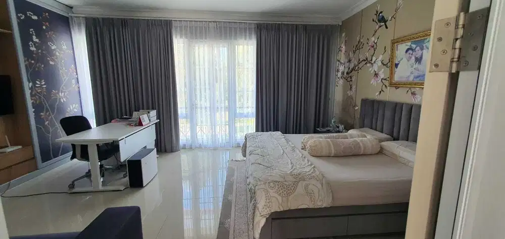 Dijual rumah Granada Alicante Gading Serpong