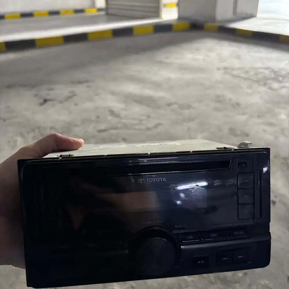 Kenwood Cd Player for Toyota Corolla Altis 2010