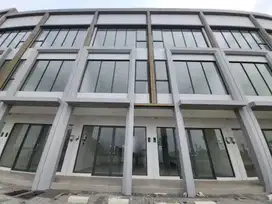 Disewakan cepat studio loft verona junction ruko hadap jalan 4lt 8x15
