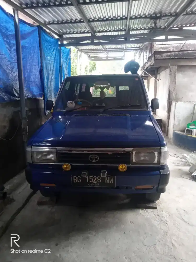 Kijang super long 1990