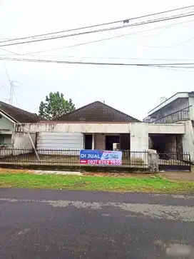 RUMAH TUA JL SEI HALABAN DAERAH ISKANDAR MUDA