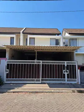 Jual rumah pantai mentari,, ada club house.