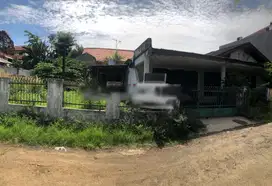Rumah Murah tanah luas dihitung tanah nya saja di Jatibening