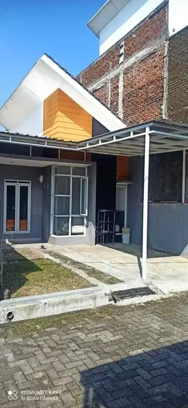 Jual rumah minimalis strategis 600 jutaan di Komplek Panghegar Permai