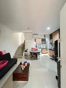 DIJUAL ELISTA VILLAGE PARAMOUNT SERPONG