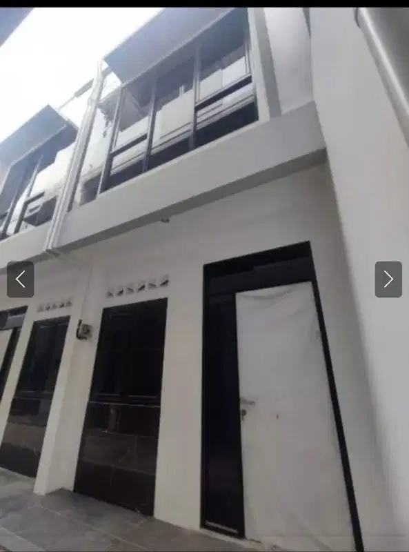 Dijual Rumah 2 lantai akses motor belakang KFC cempaka putih timur