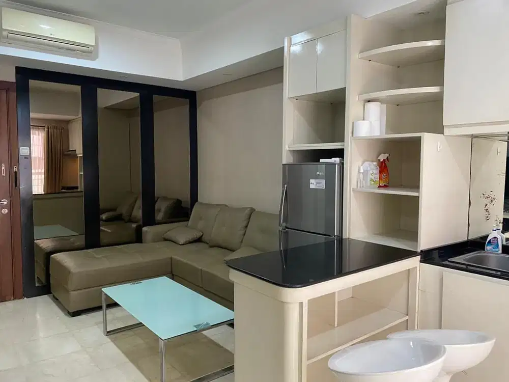 Disewakan 2BR Lantai Rendah Furnish Apartemen Royal Mediterania