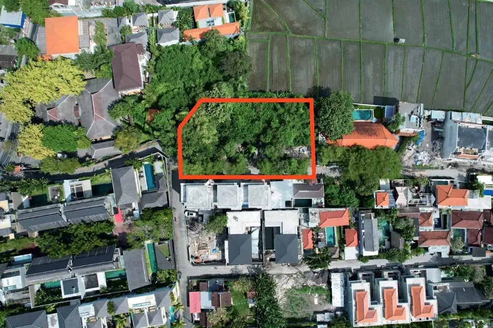 TANAH PREMIUM CANGGU BERAWA HANYA JALAN KAKI KE CANGGU CLUB