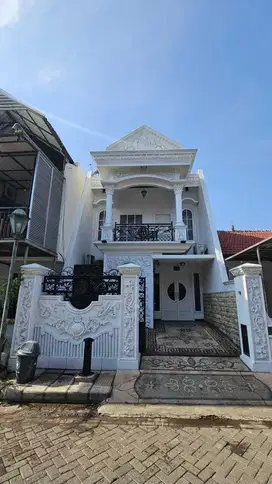 Dijual Rumah semi furnish Pakuwon City Surabaya Timur