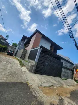 dijual rumah baru siap huni pool di gegerkalong