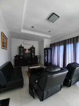 Rumah bagus furnish 4 kamar Anggrek Loka, BSD City
