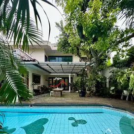 Rumah Dalam Komplek Lokasi Strategis Dekat Simatupang