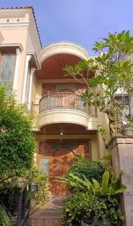 Dijual Rumah Mewah Di Taman Rempoa Indah