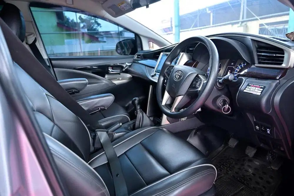 Innova reborn type V diesel MT