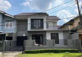 Rumah modern style 2 lantai siap huni SHM Bintaro Sek 3 Bintaro CL 369