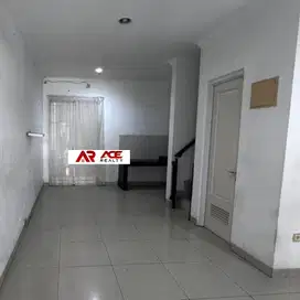 P Mei Dijual Cepat Rumah 6x15 SiaP Huni Cluster Europe Green Lake City