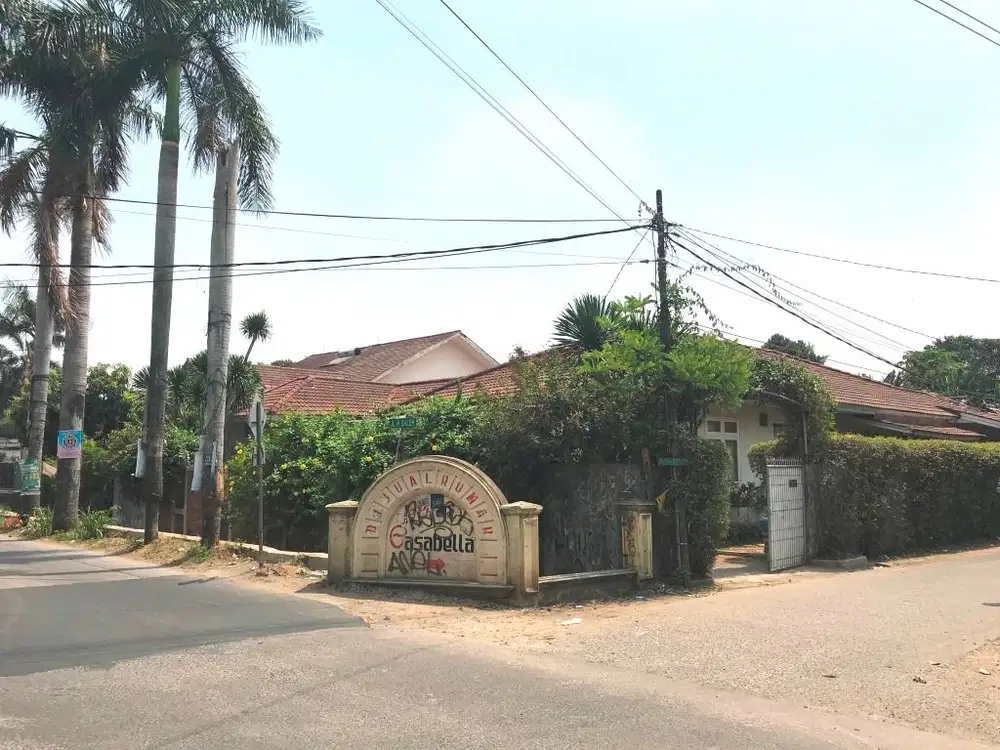 Rumah + Paviliun Pinggir Jalan Raya di Belakang UPN Pondok Labu