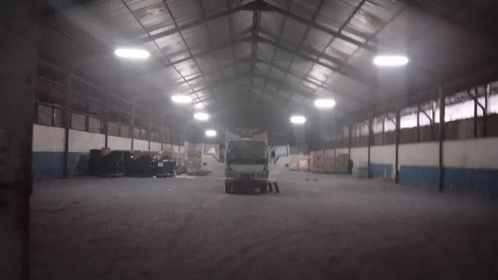 Disewakan Gudang lokasi strategis diujung Jalan Arteri Kelapa Gading