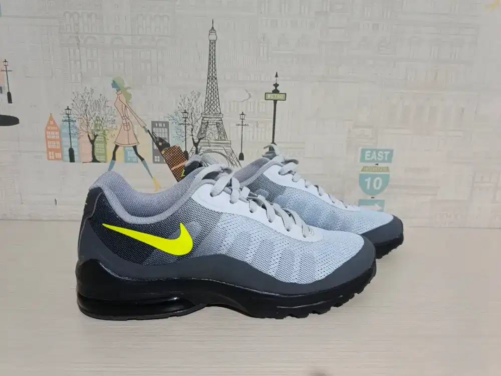 Nike air max invigor
