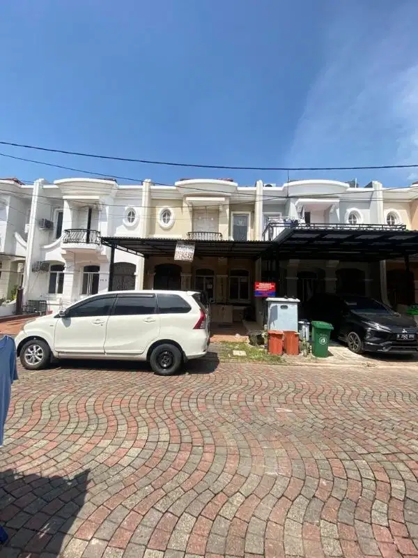 Rumah bagus, hdp utara, 6x15, 2 lt, di Citra Garden 2