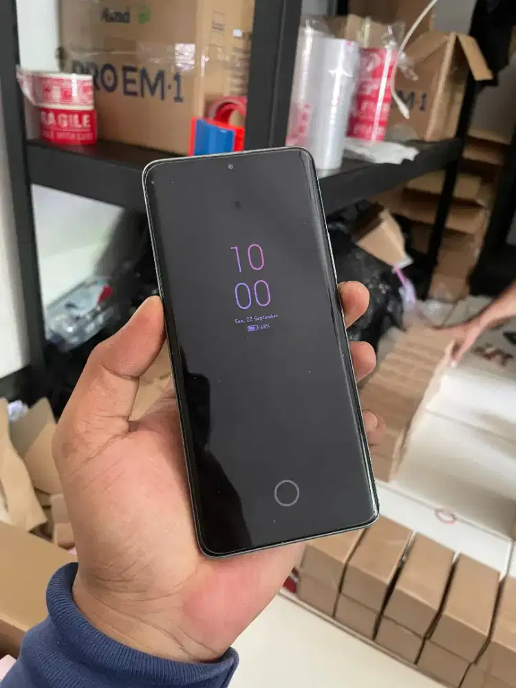 Poco X7 fullset 
Ram 8//256