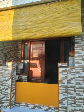 Dikontrakkan rumah 2 lantai 1 tahun