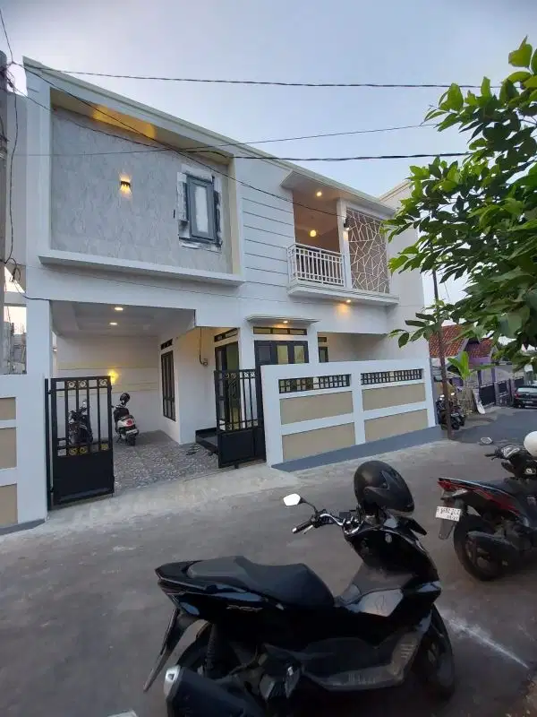 Rumah mewah dekat pintu tol & jakarta selatan