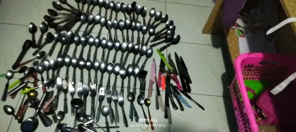 Sendok garpu dan pisau dapur