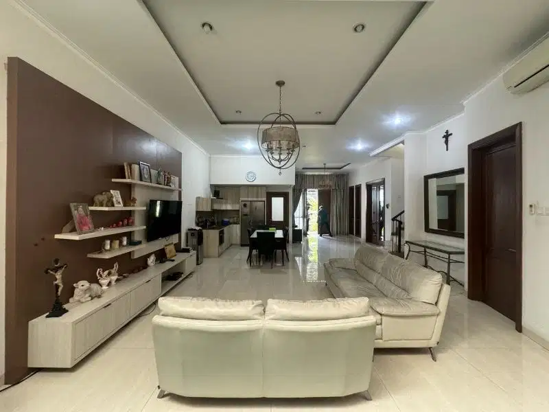 Rumah Furnished Siap Huni Dekat Mall Taman Anggrek Tomang Jak-Bar