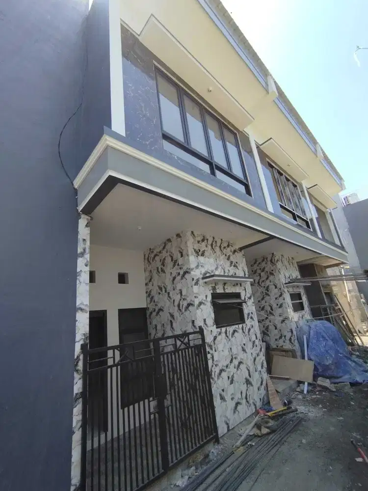 Rumah Lebak Arum Dekat Kenjeran dan Pakuwon City
