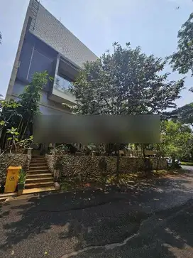Rumah 4 Lantai Bagus Furnished Shm Di Tirta Golf ( Victoria River Park) Bsd City, Tangerang