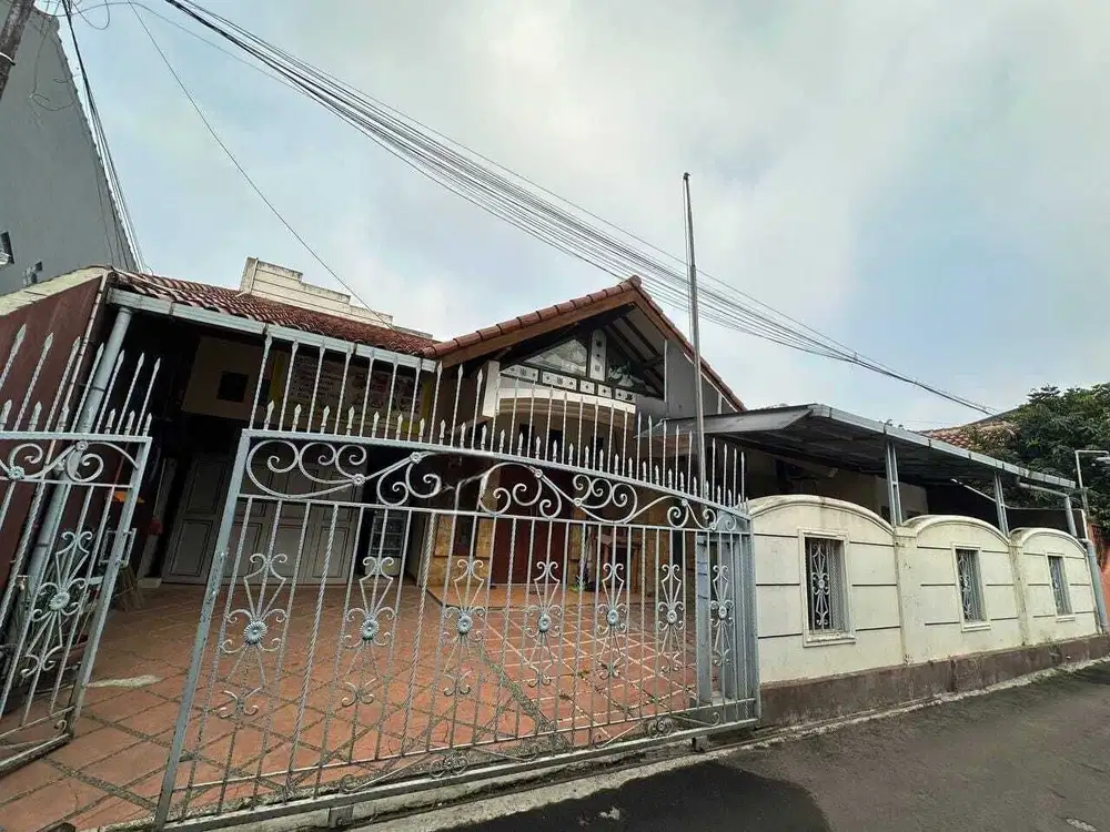 Rumah Luas Siap Huni di Sarijadi Bandung Utara